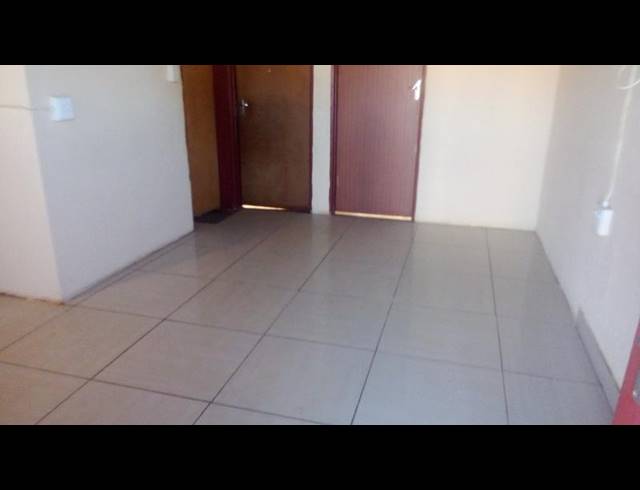 2 BEDROOM HOUSE FOR SALE IN SOSHANGUVE XX